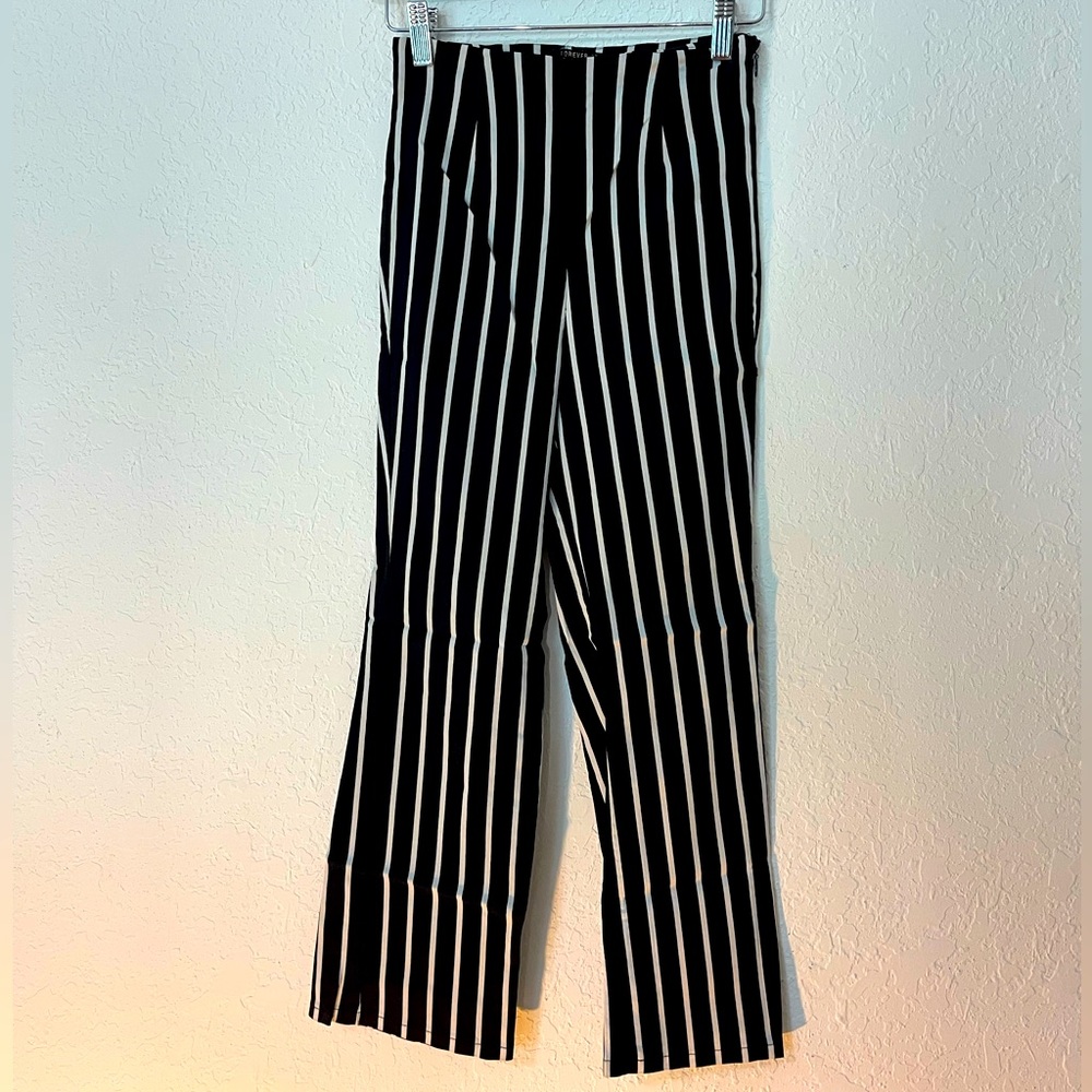 Black and white flare pants | stretch material |